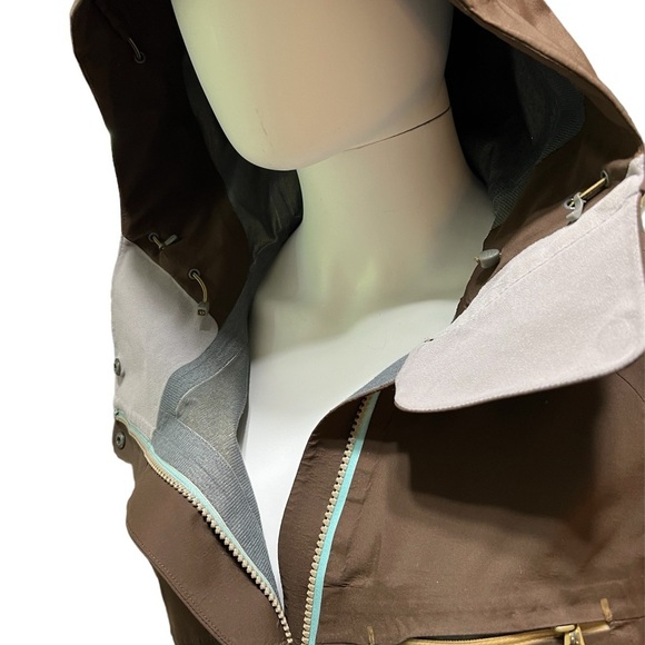 Mountain Equipment Coop  ladies raincoat. - Picture 3 of 6